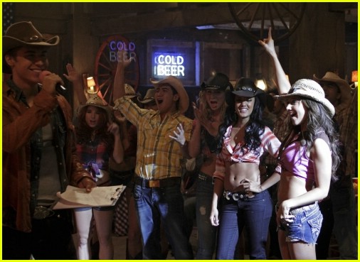 Ashley Tisdale & Aly Michalka: Cheer Cow Girls