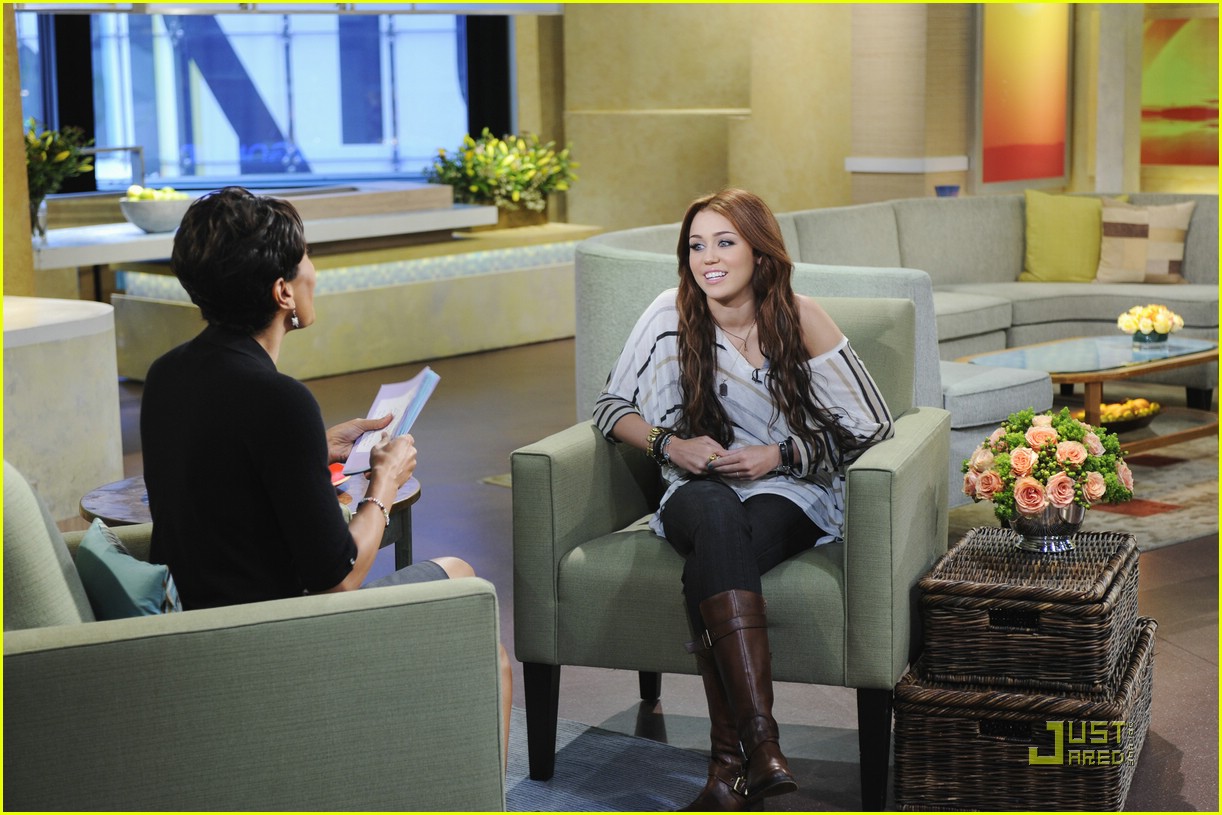 Miley Cyrus: American Music Awards 2010!