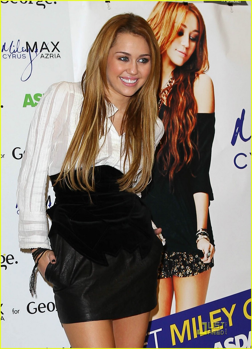 Miley Cyrus is Asda Adorable