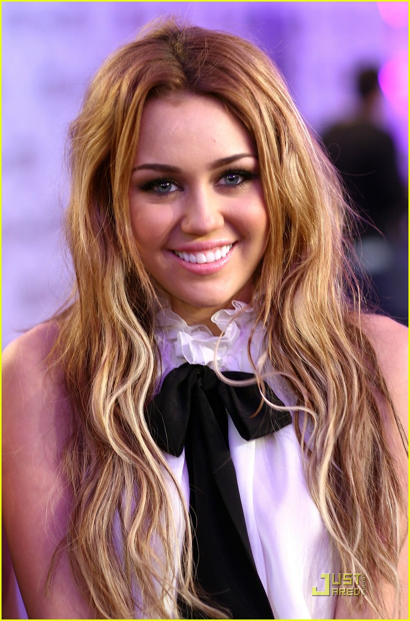 Miley Cyrus Failed Spanish