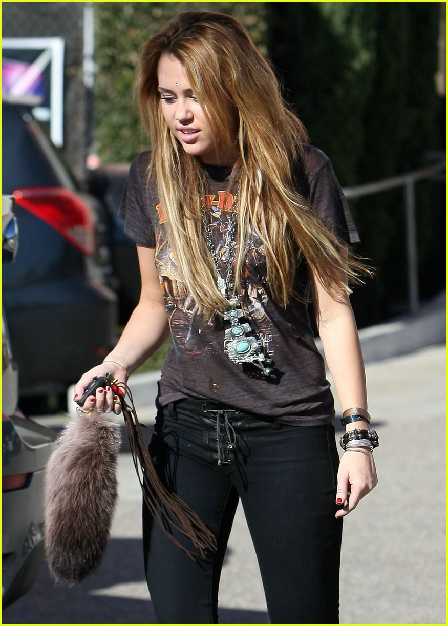 Miley Cyrus: 'So Undercover' Details Revealed!