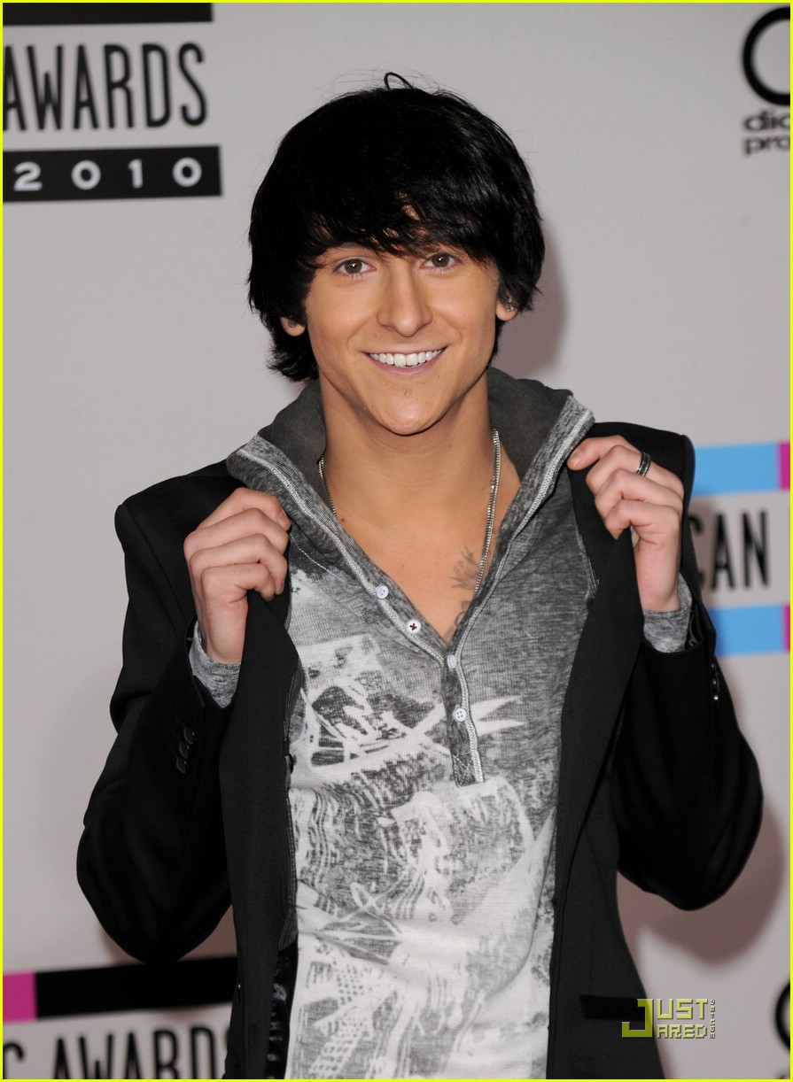 Mitchel Musso: 'Brainstorm' is Out Today!