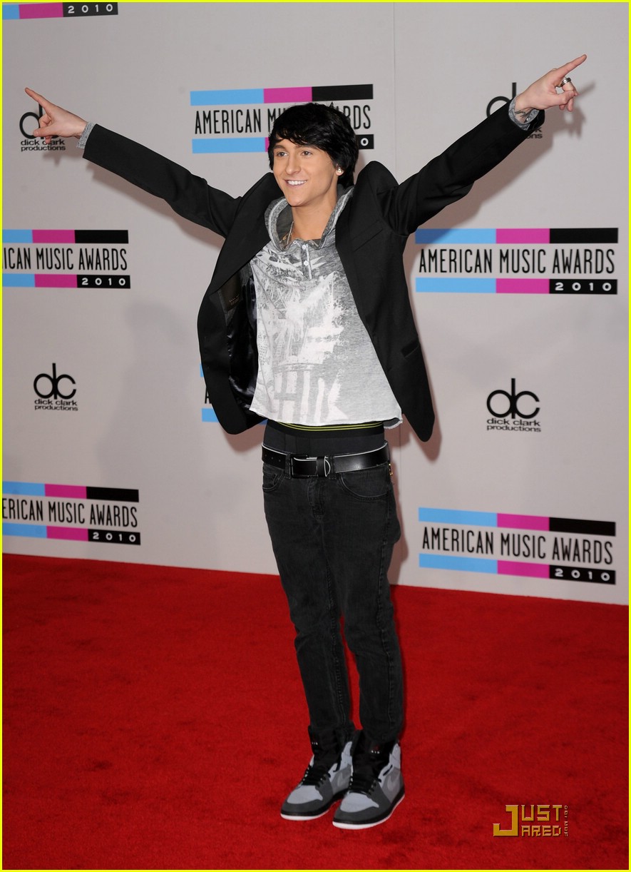 Mitchel Musso: 'Brainstorm' is Out Today!