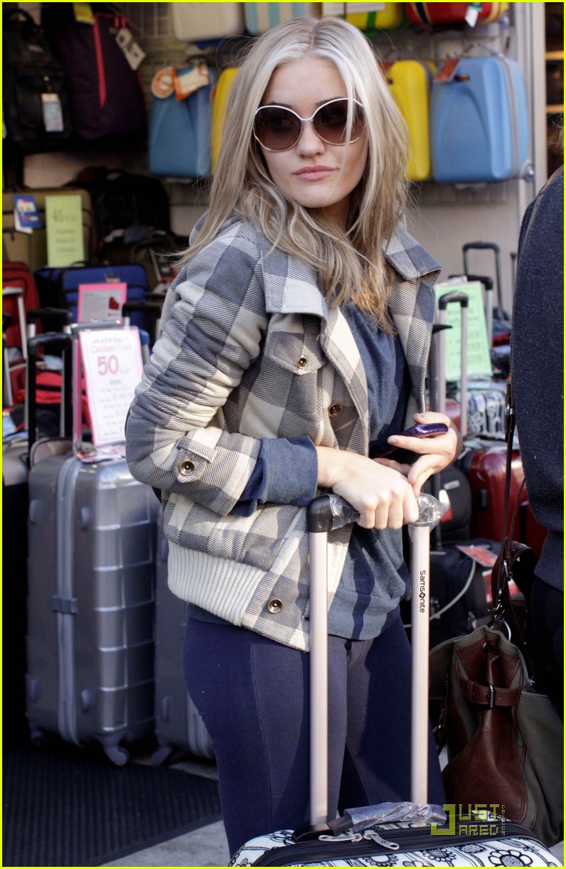 Aly Michalka: Luggage Shopping with AJ!