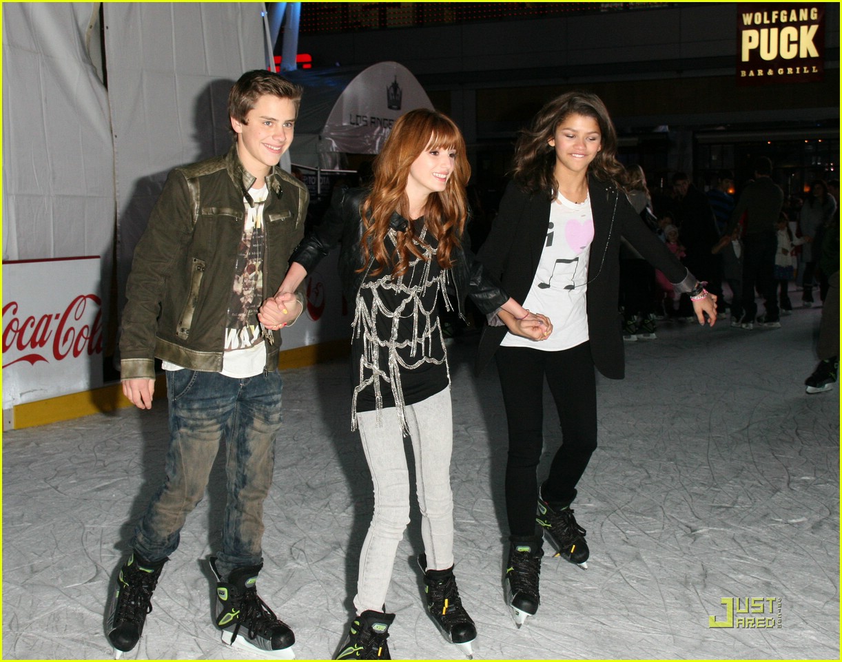 Bella Thorne & Zendaya: 'Shake It Up' on Ice!