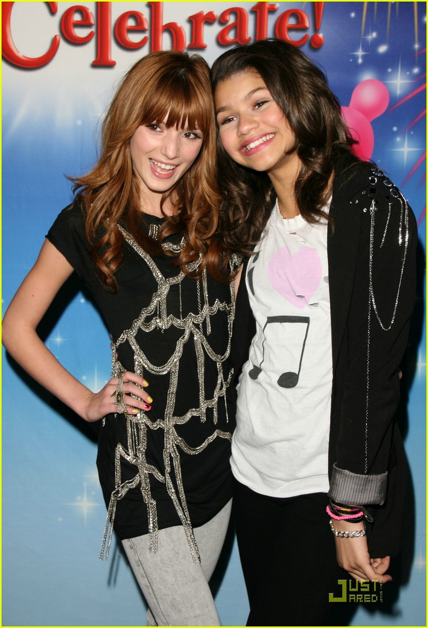 Bella Thorne & Zendaya: 'Shake It Up' on Ice!