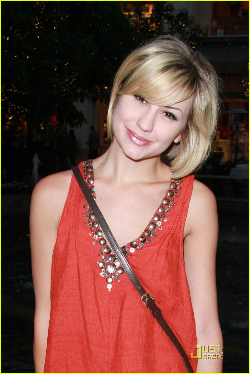 Chelsea Staub: Frilogy Launch Party Hostess!