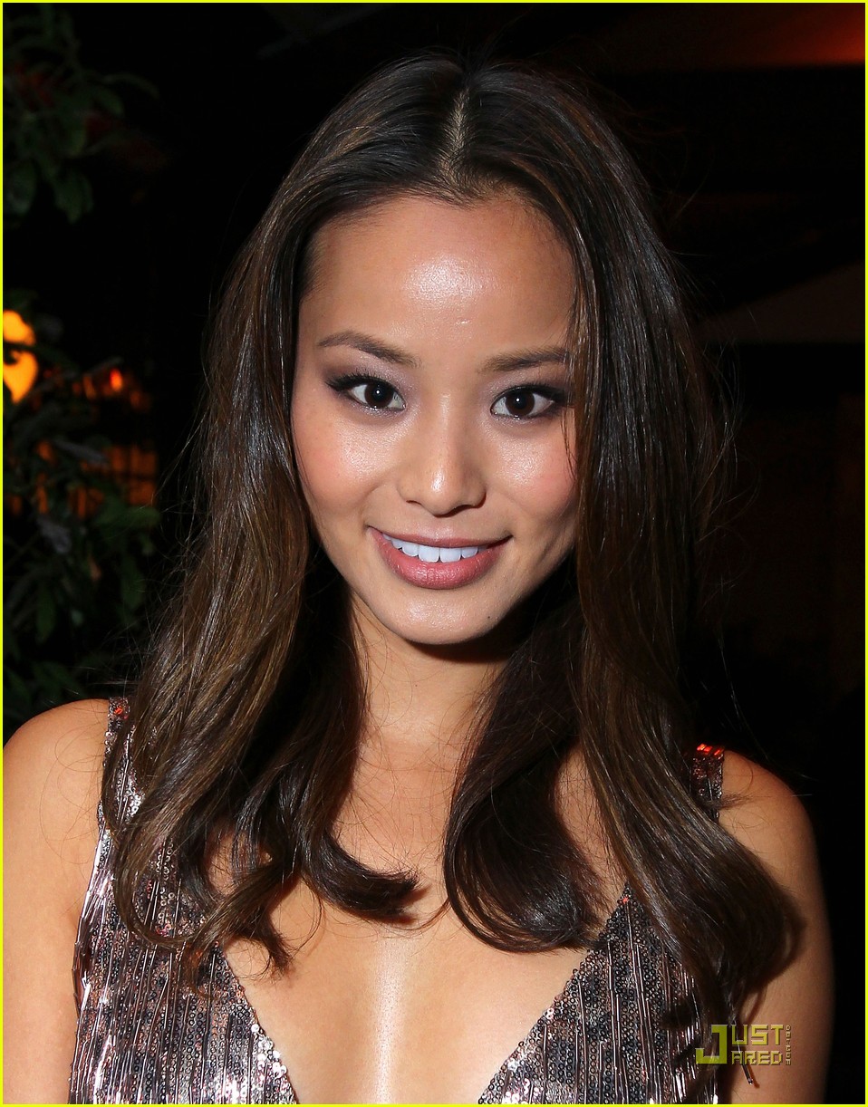 Jamie Chung: Miss Golden Globes Party!