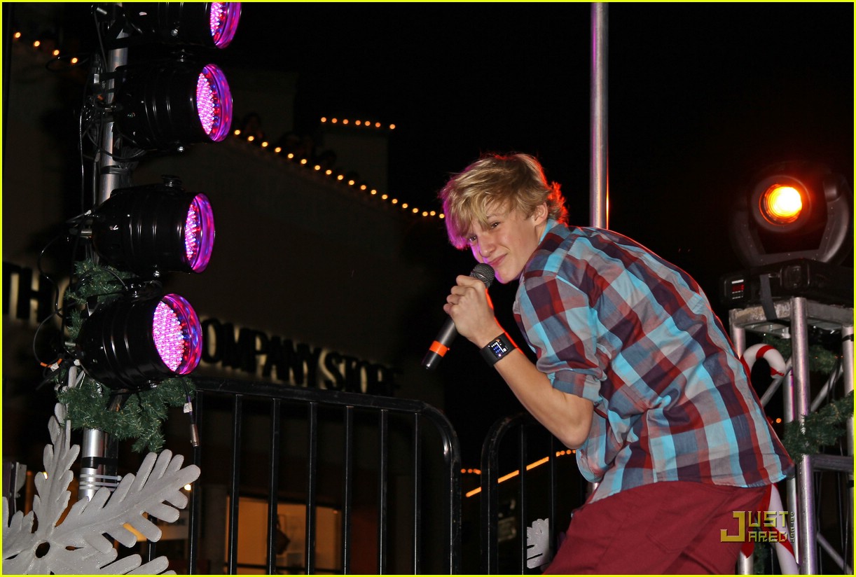 Cody Simpson: Christmas at Commerce