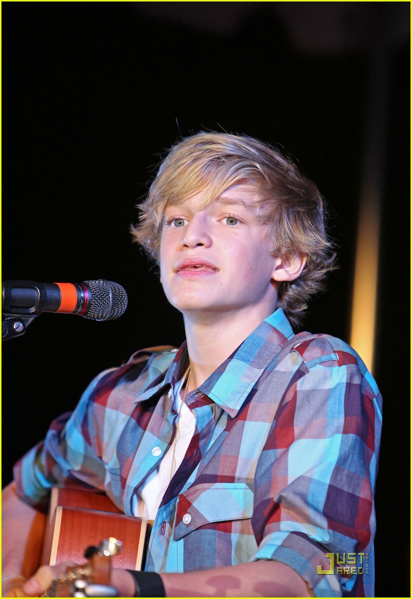 Cody Simpson: Christmas at Commerce