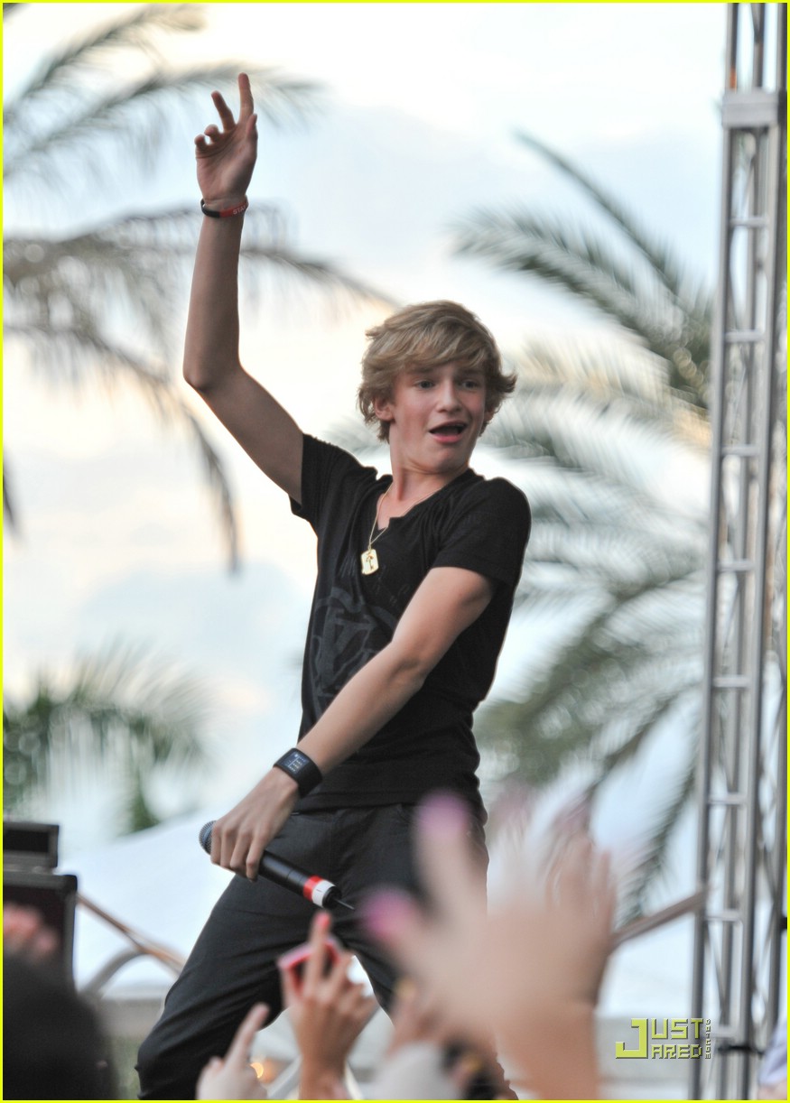 Cody Simpson: 'All Day' at Y100 Jingle Ball!