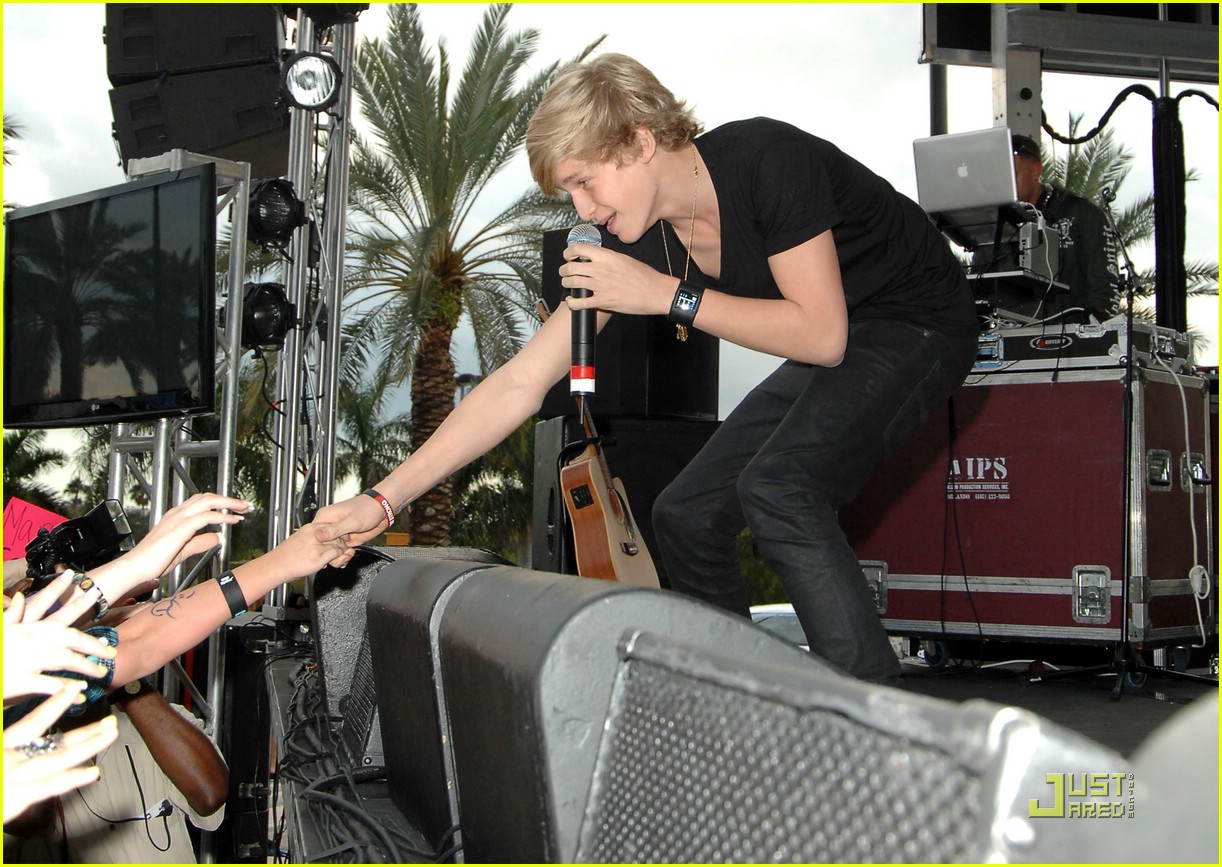 Cody Simpson: 'All Day' at Y100 Jingle Ball!