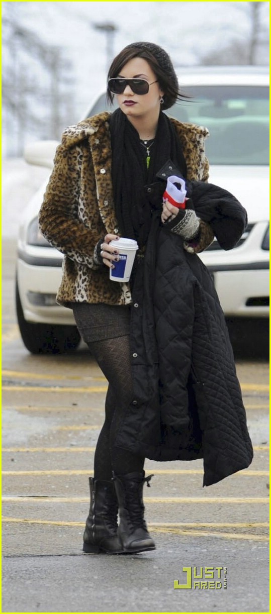 Demi Lovato: Christmas in Chicago with Family