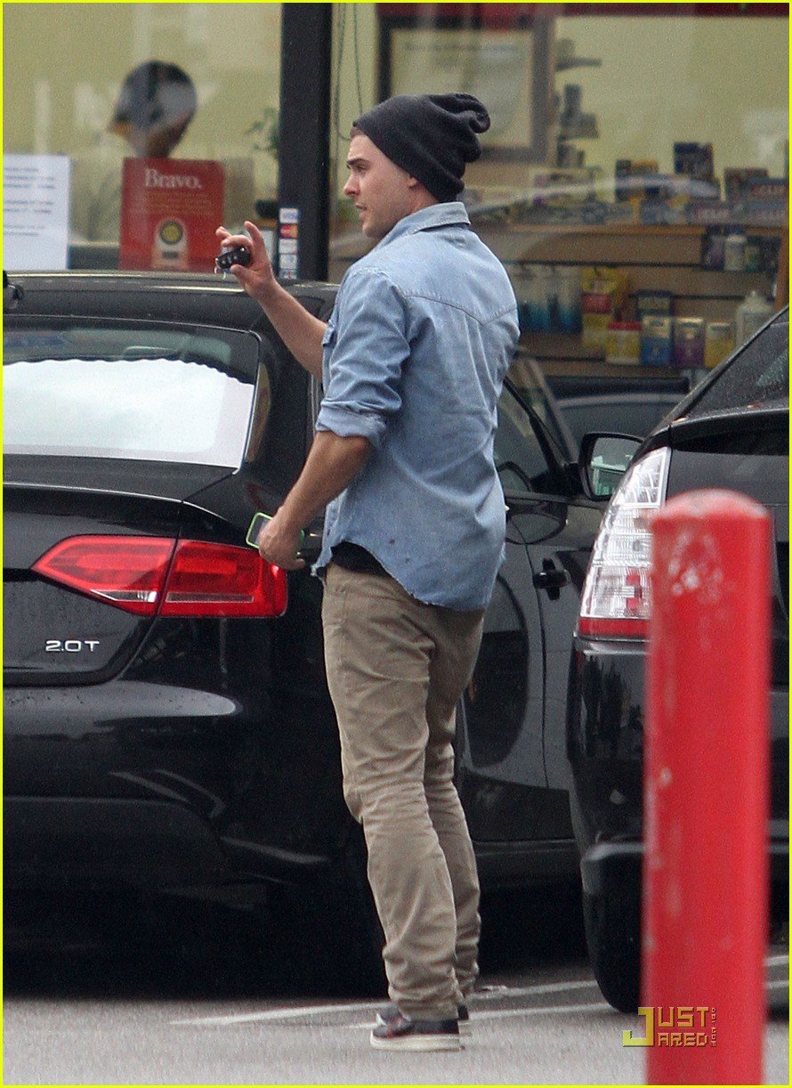 Zac Efron: Subway Sandwich Stop