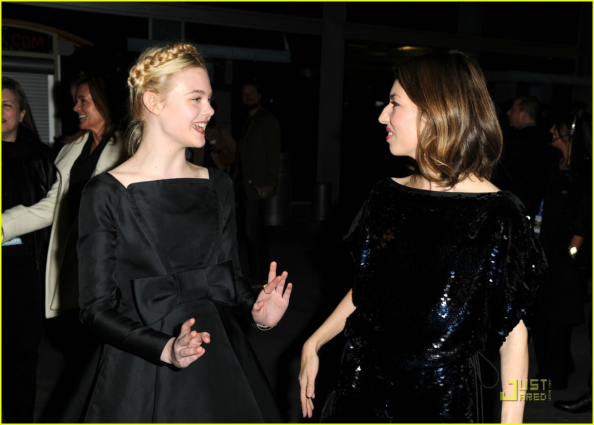 Elle Fanning Premieres 'Somewhere'