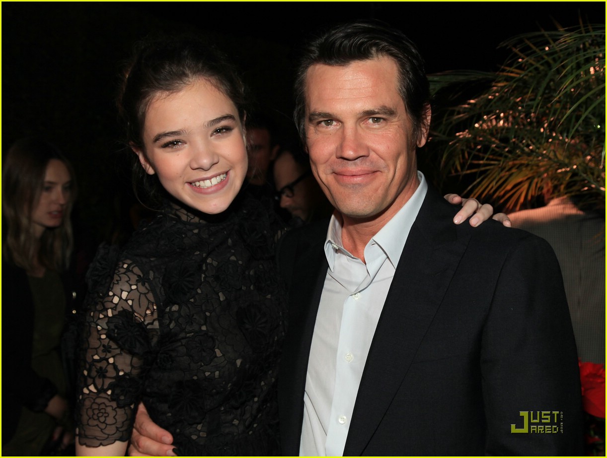 Hailee Steinfeld Screens 'True Grit' with Justin Timberlake