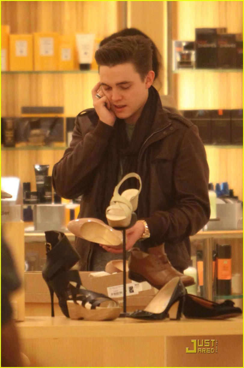 Jesse McCartney: Shoe Shopping at Barneys!