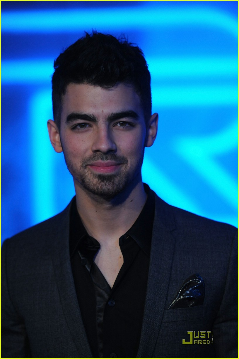 Joe Jonas: Tron Legacy Premiere!