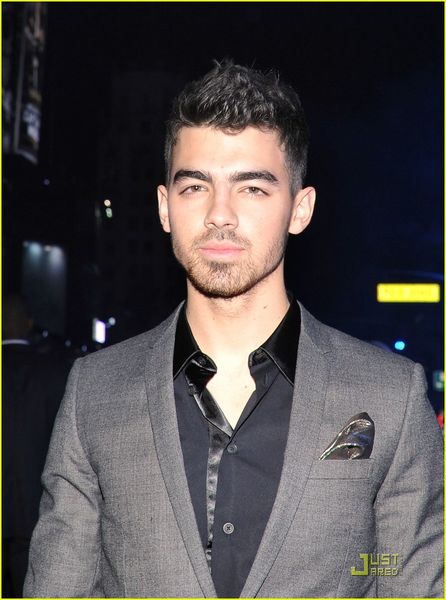 Joe Jonas: Tron Legacy Premiere!
