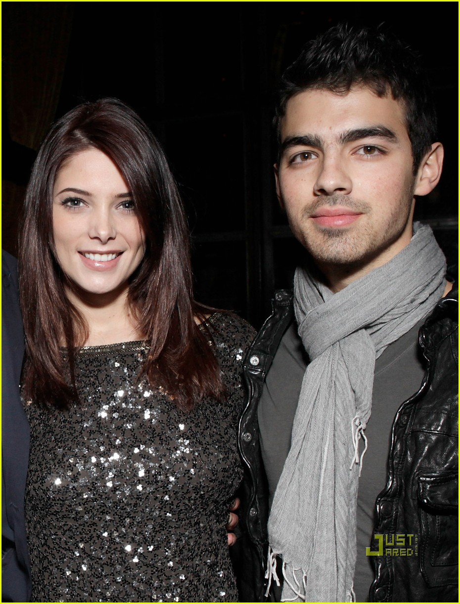 Joe Jonas & Ashley Greene: YRB Celebration with Kellan Lutz!