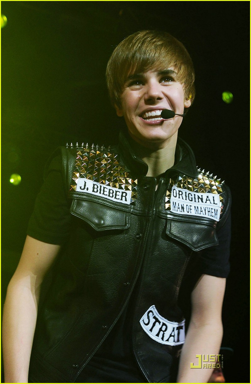 Justin Bieber: Q102 Jingle Ball in Jersey!