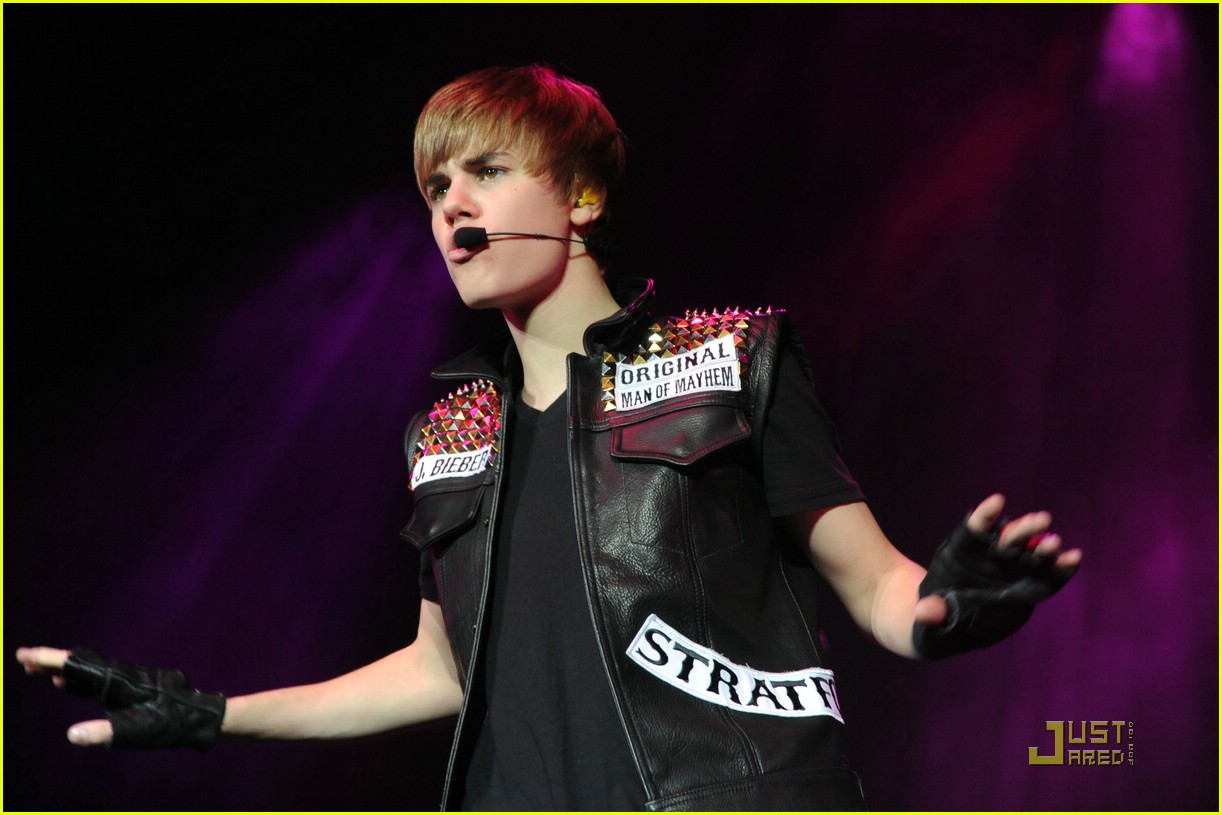 Justin Bieber: Q102 Jingle Ball in Jersey!