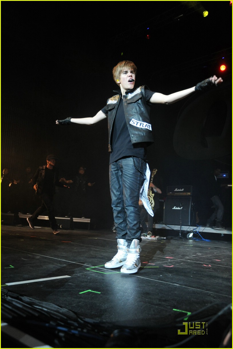 Justin Bieber: Q102 Jingle Ball in Jersey!