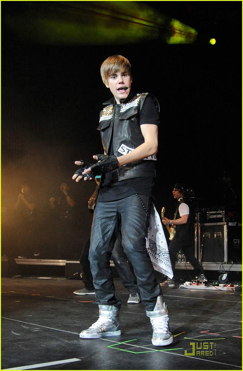 Justin Bieber: Q102 Jingle Ball in Jersey!