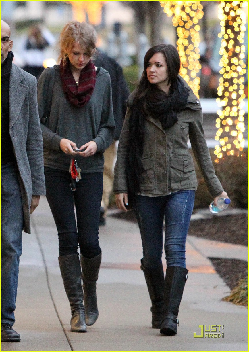 Taylor Swift is Pei Wei Pretty