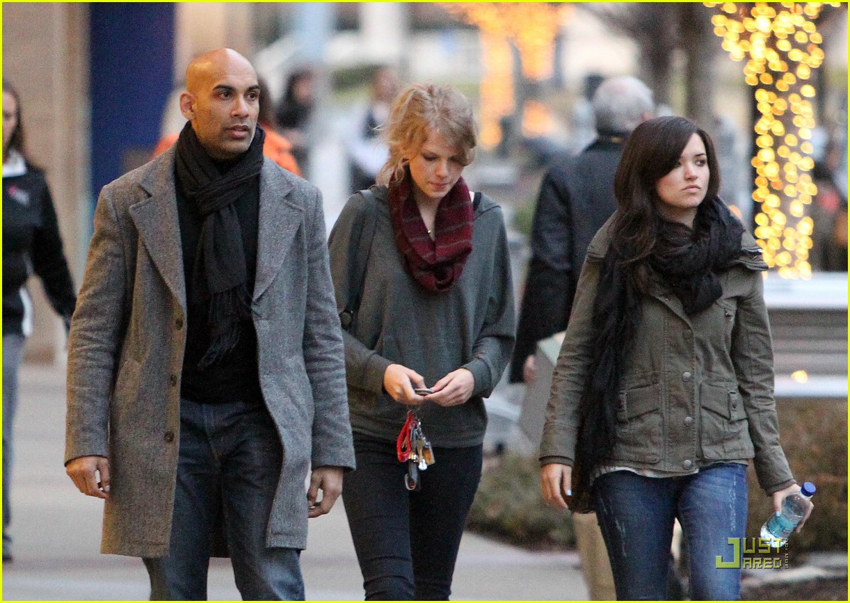 Taylor Swift is Pei Wei Pretty