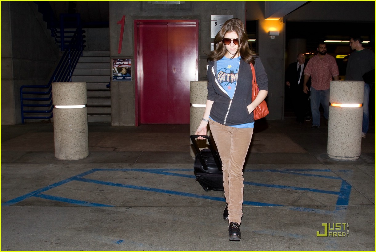 Anna Kendrick & Christian Serratos: LAX Ladies