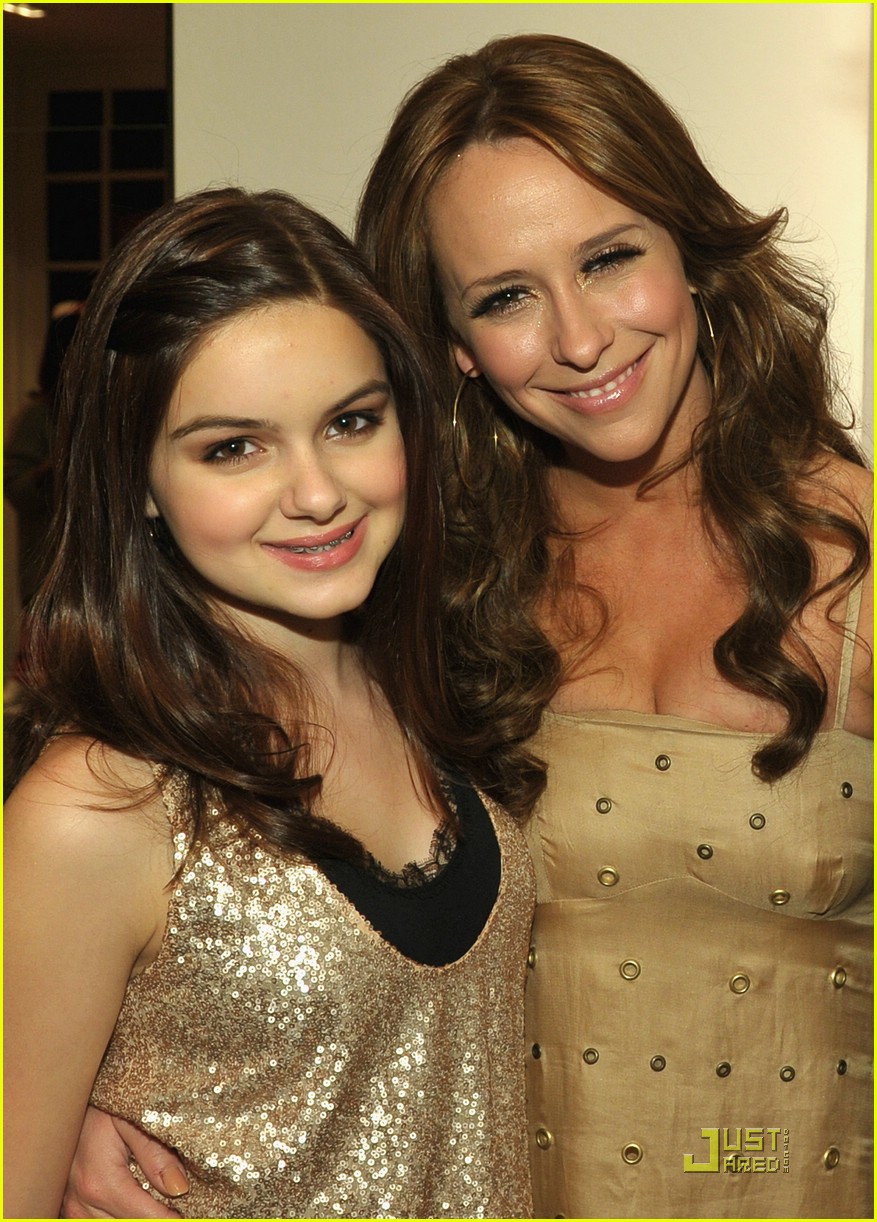 Ariel Winter is ELLE-gant