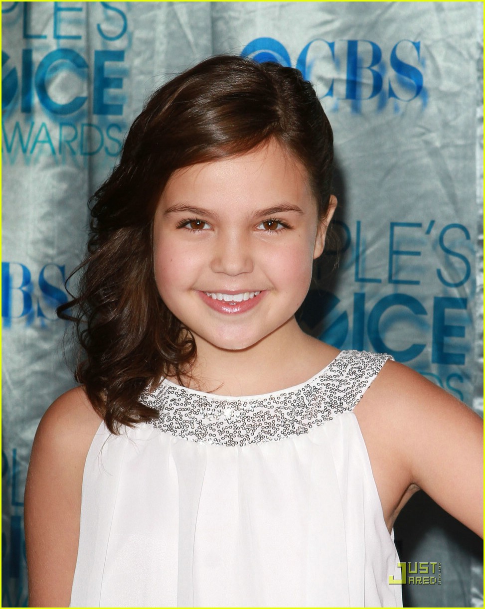 Bailee Madison 'Just Goes With It' at People's Choice