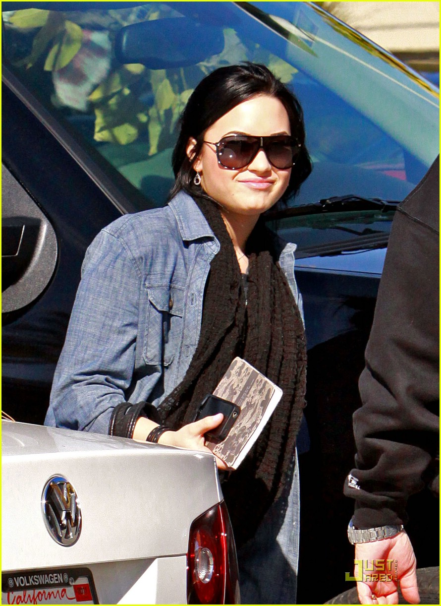 Demi Lovato Laces Up