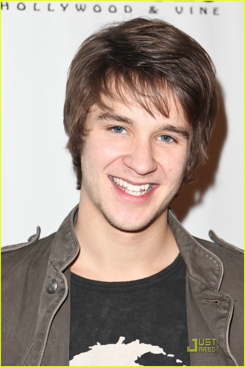 Devon Werkheiser: Hair Hunk