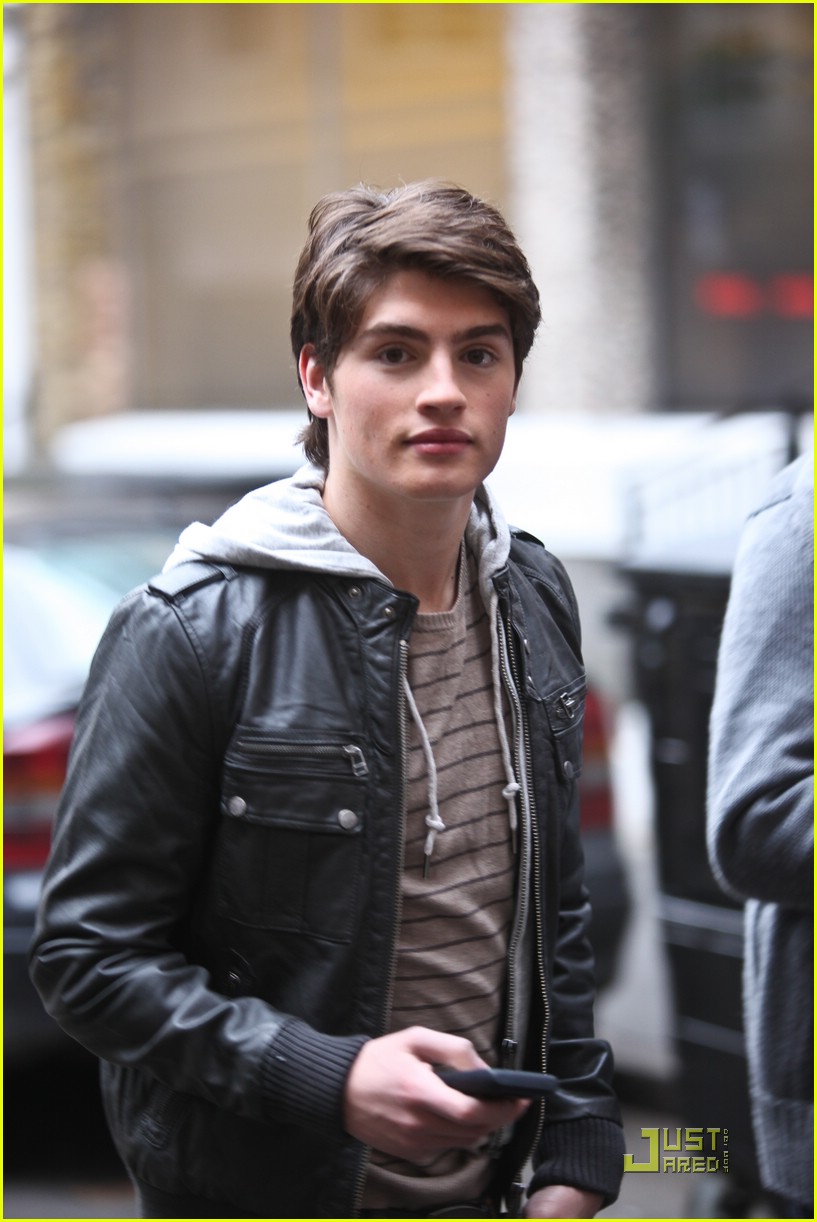 Gregg Sulkin & Electra Formosa: Soho Stroll in London