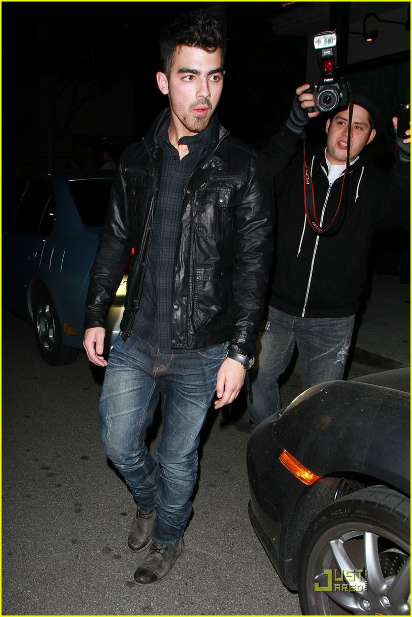 Joe Jonas: Sidewalk Chat with Larry King