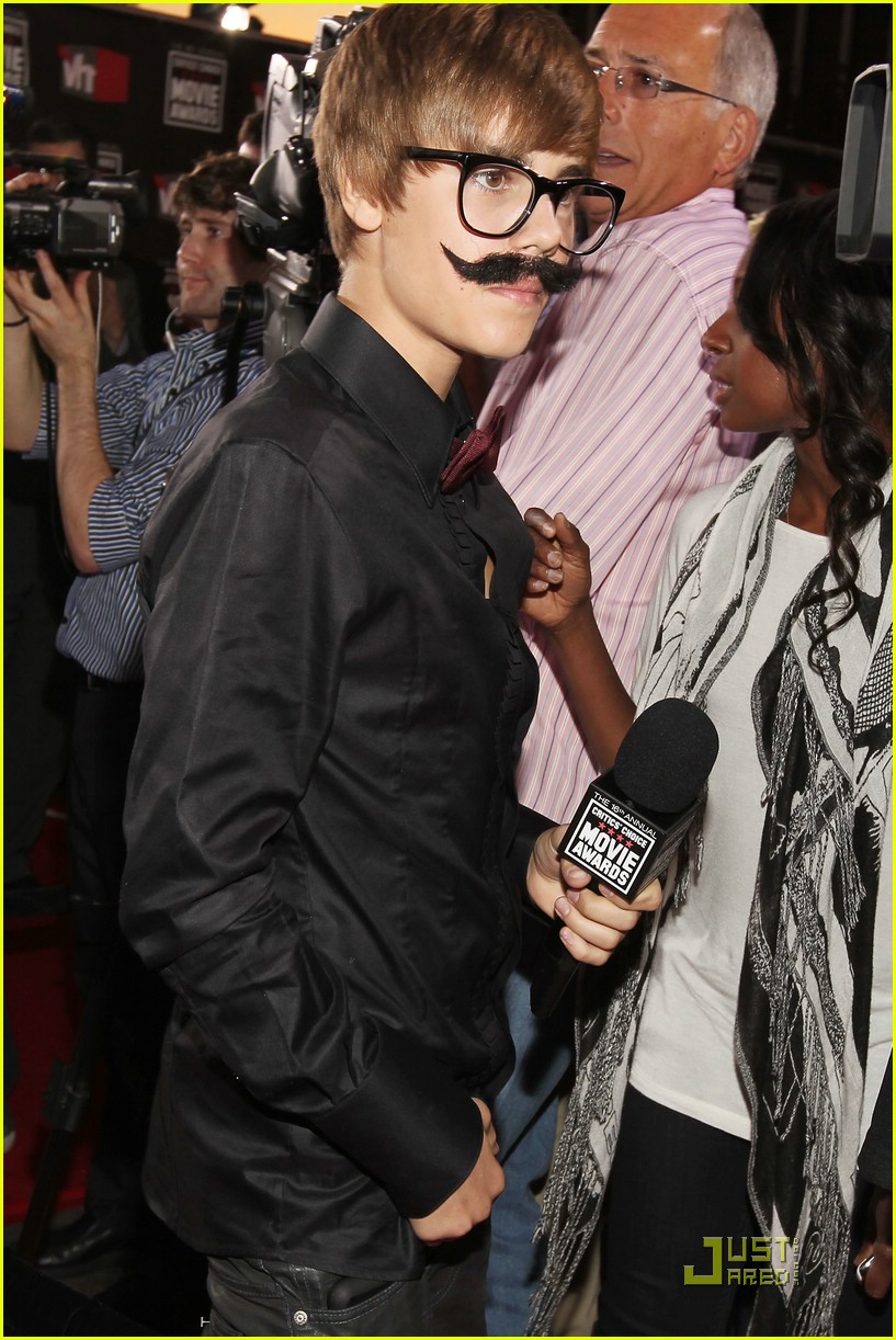 Justin Bieber: New 'Never Say Never' Clips!