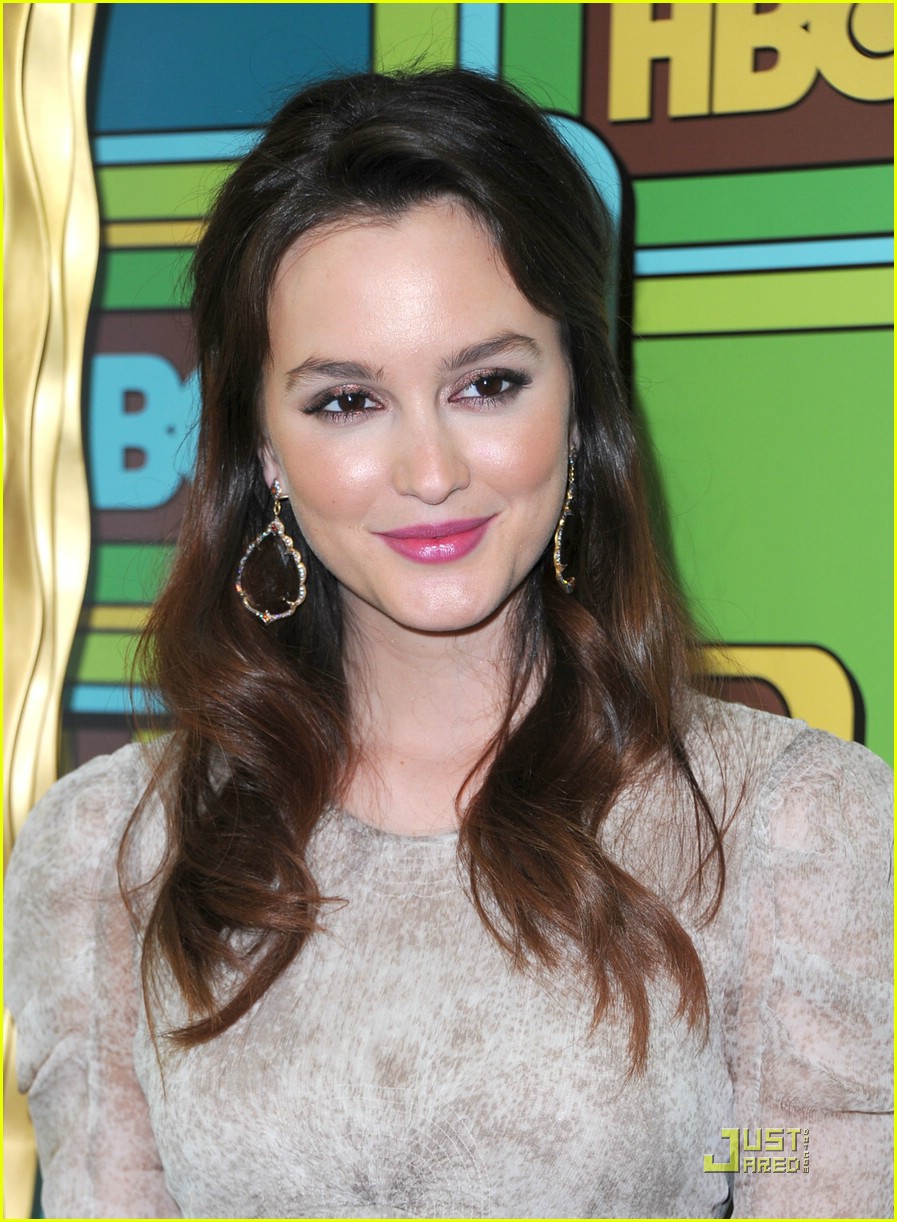 Leighton Meester: Burberry Prorsum Pretty at the Golden Globes