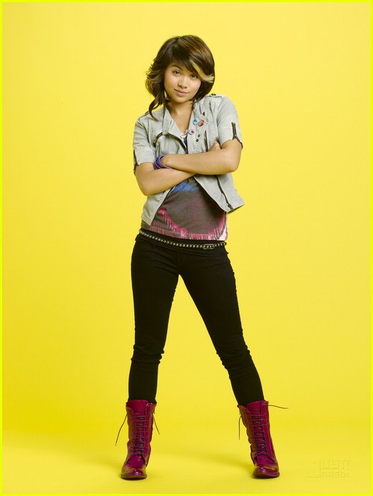 Hayley Kiyoko & Adam Hicks: 'Lemonade Mouth' Stills!