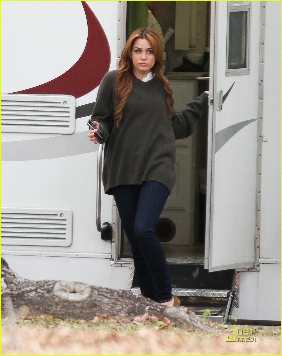 Miley Cyrus & Joshua Bowman are 'So Undercover'