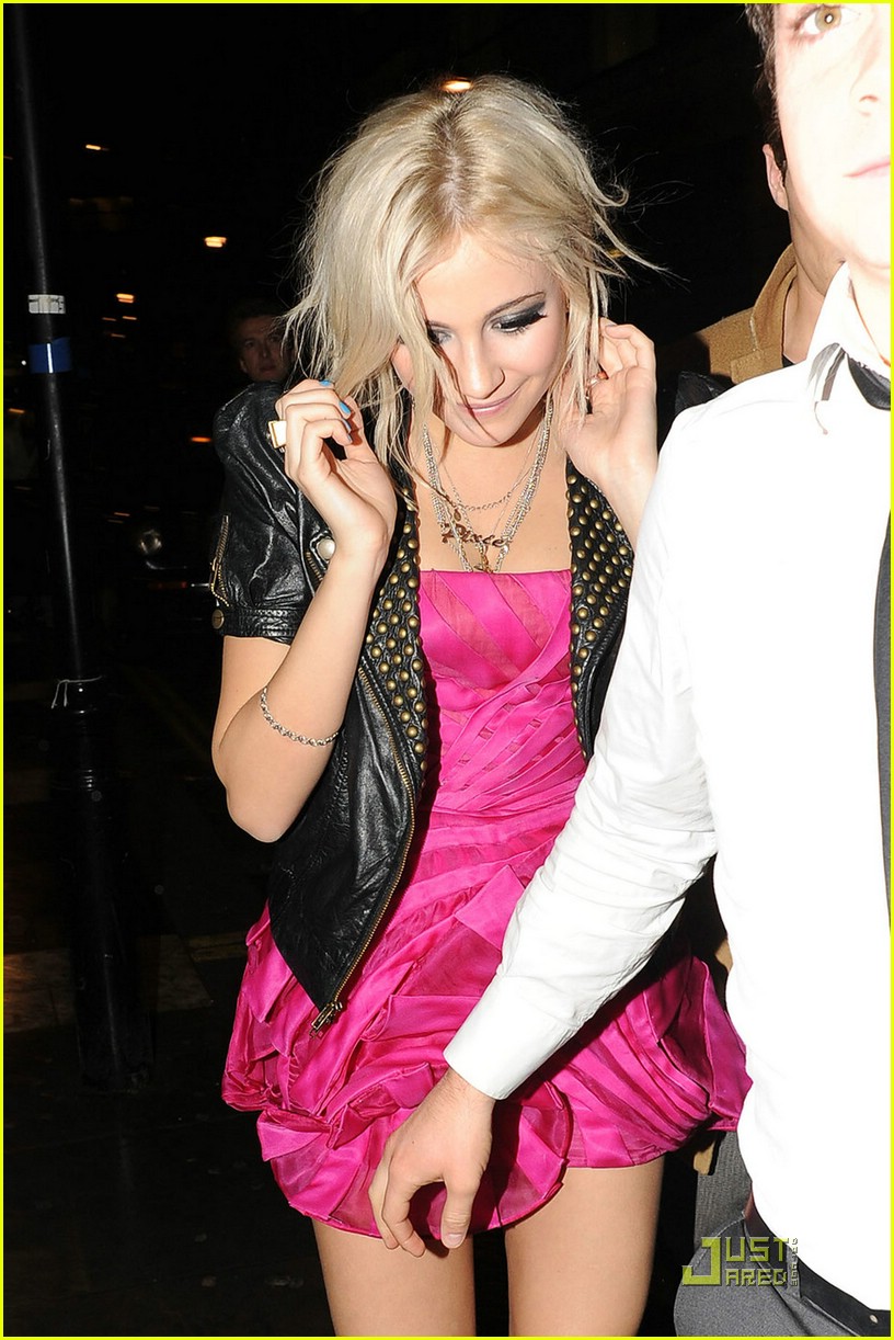 Pixie Lott & Oliver Cheshire: Movida Birthday Celebration!