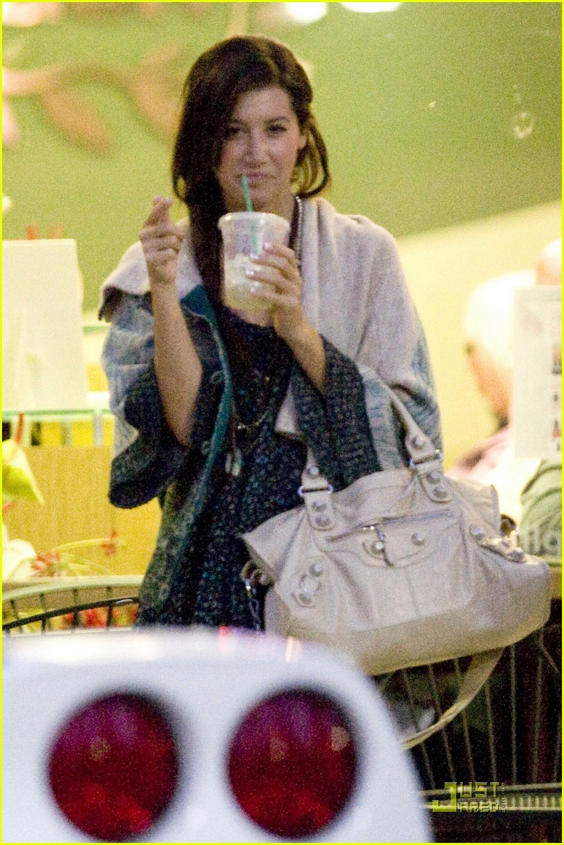 Ashley Tisdale: Pedicure Perfect!