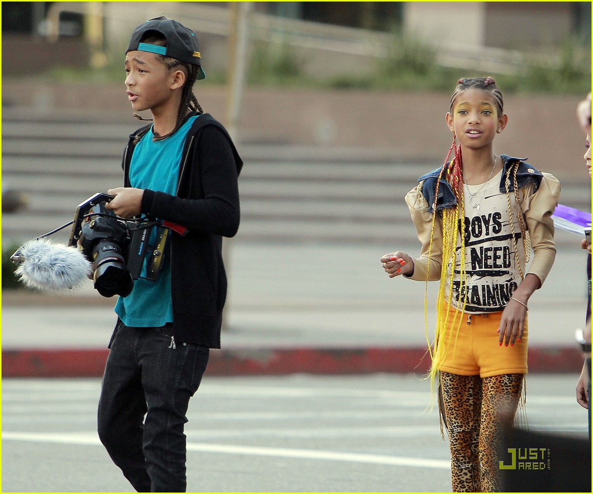 Willow Smith is a '21st Century Girl'