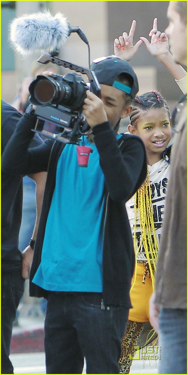 Willow Smith is a '21st Century Girl'