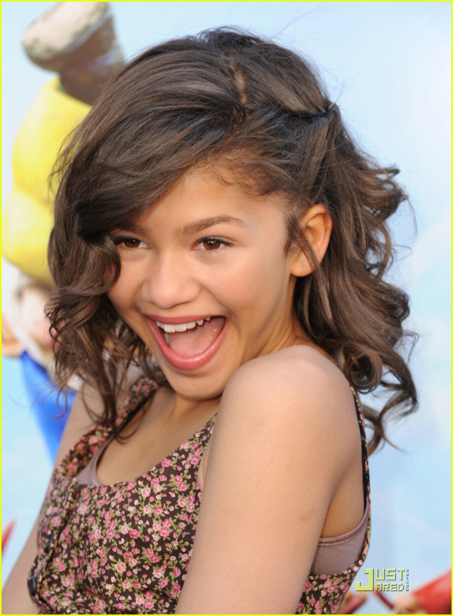 Zendaya & Bella Thorne: Gnomeo & Juliet Joyous
