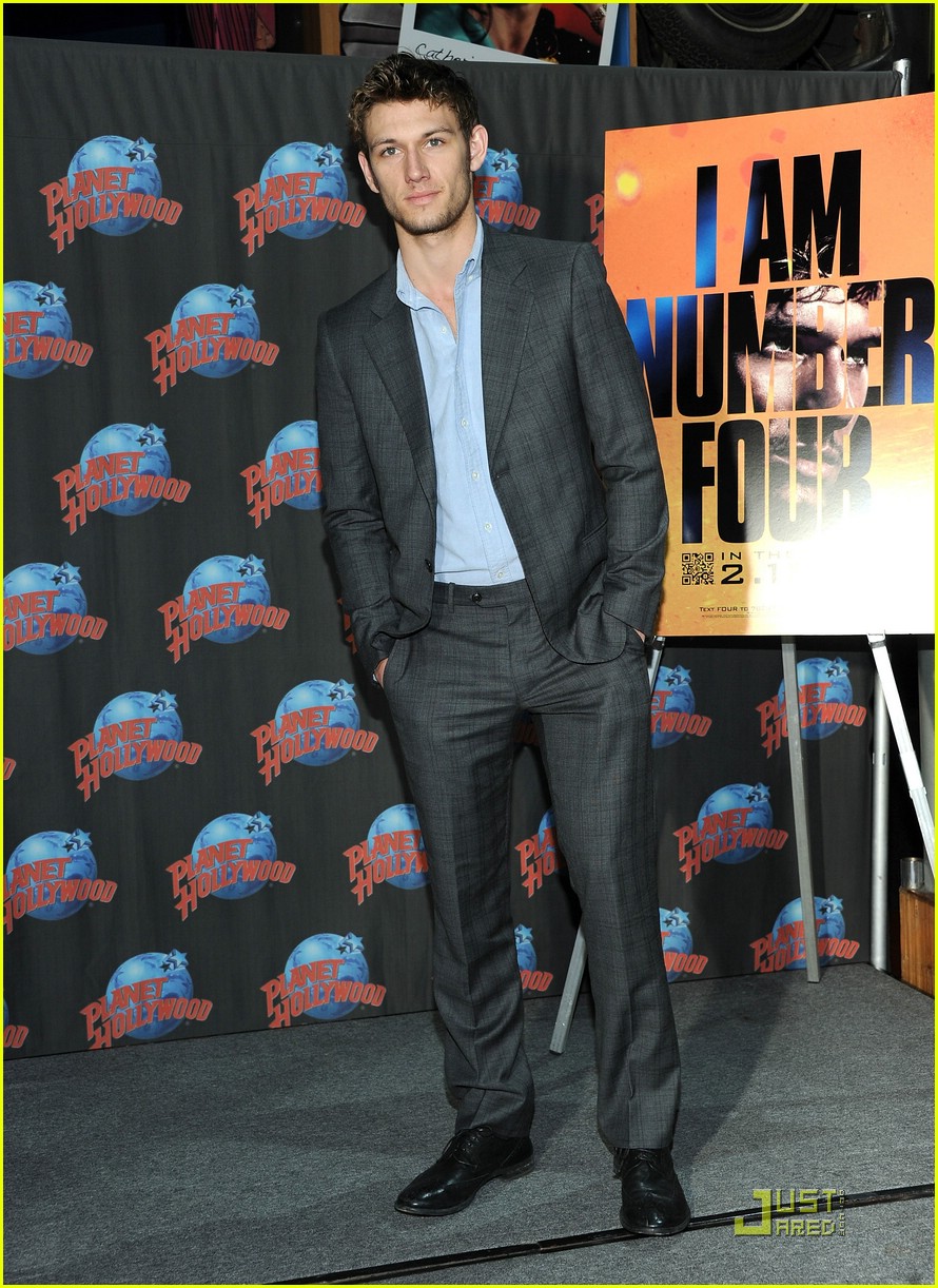 Alex Pettyfer: Planet Hollywood Handprint Ceremony!