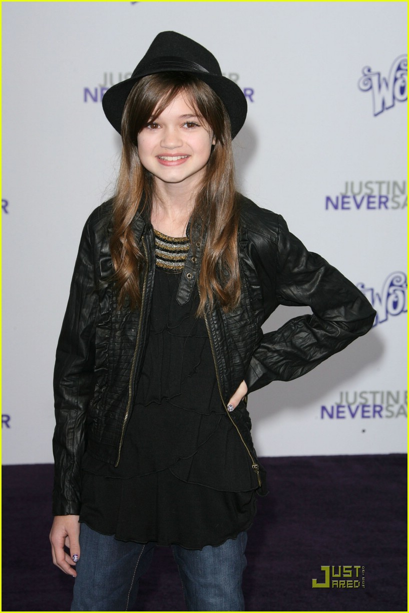 Ariana Grande & Ashley Argota: 'Never Say Never' Premiere!