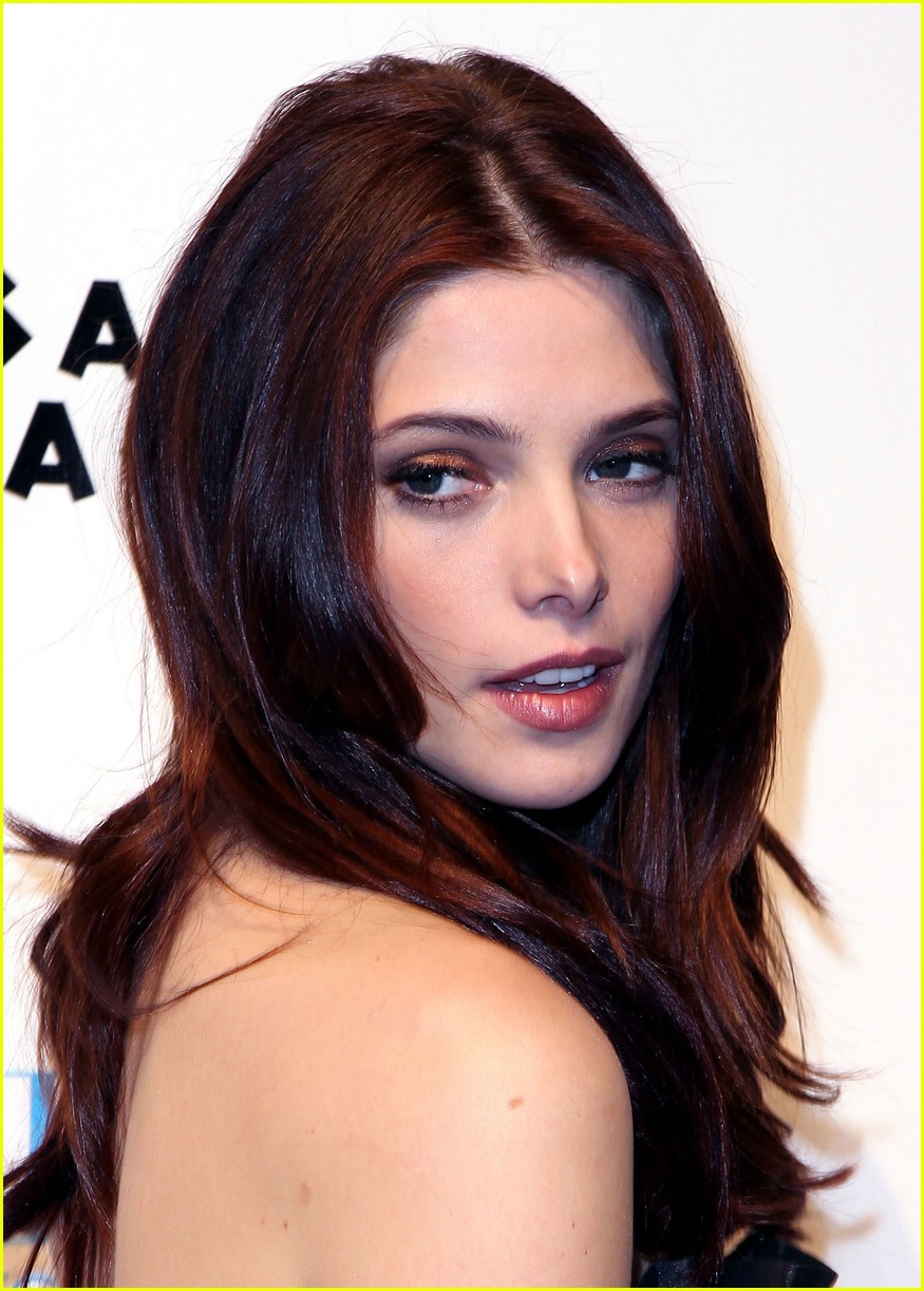 Ashley Greene: Pure Birthday Party!