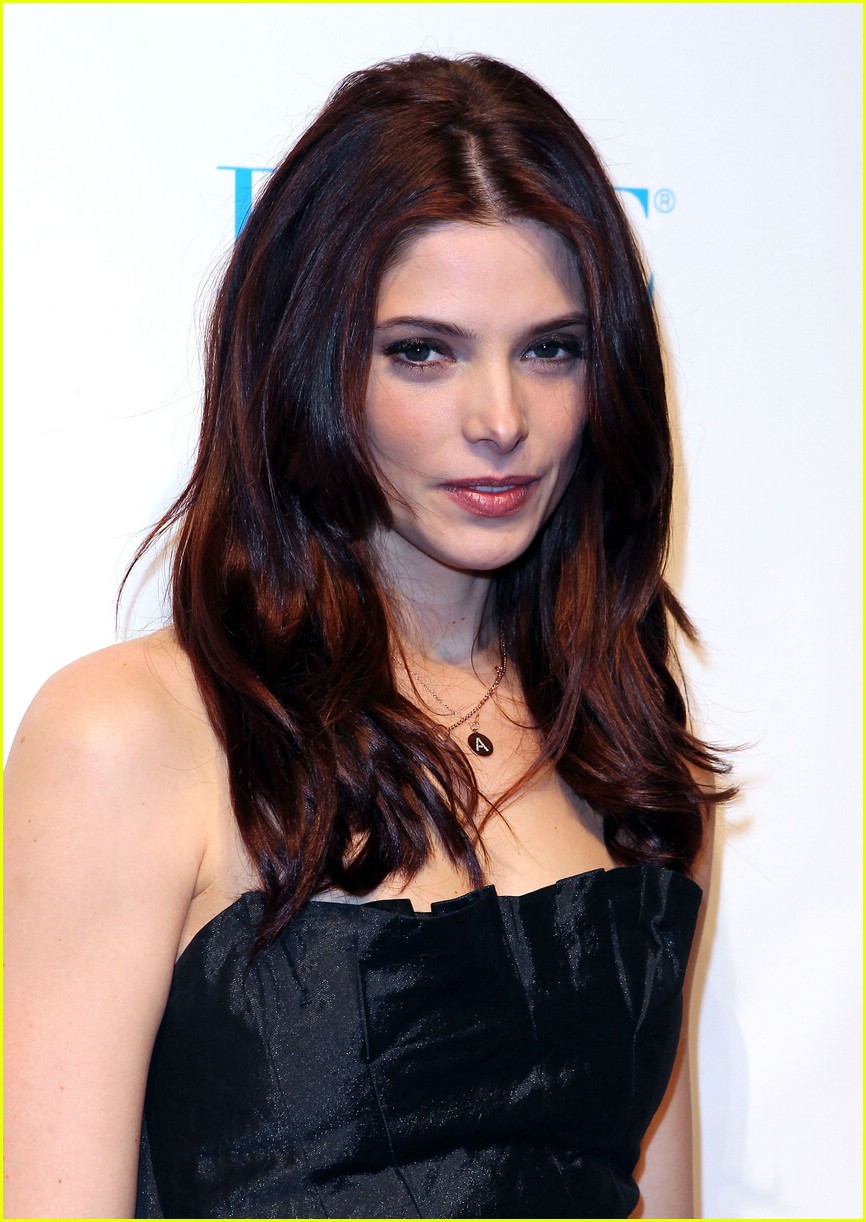 Ashley Greene: Pure Birthday Party!